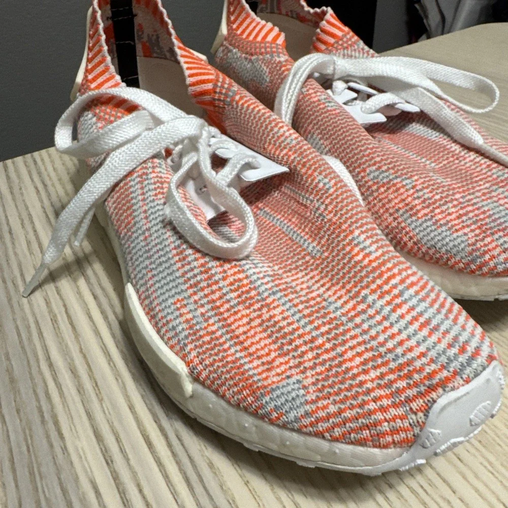 Adidas NMD_R1 Primeknit Boost Shrimp🔥RARE COLOR🔥 Men's Size 7.5